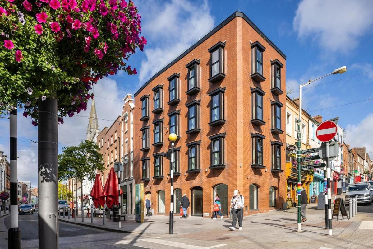 1st Floor Stylish 2-bed Drogheda