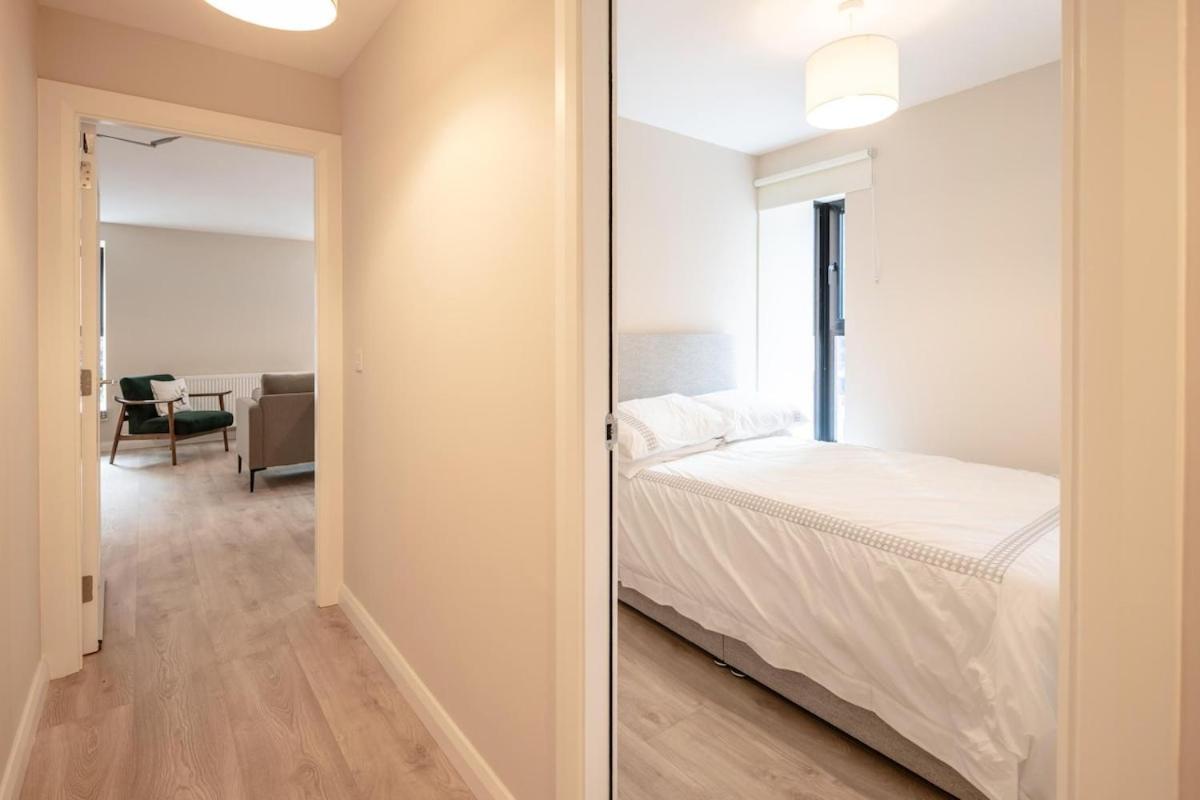 1st Floor Stylish 2-bed
